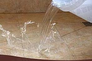 班戈漏水维修 免砸砖防水材料该如何施工